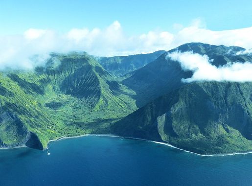 File:Molokai Valleys Alden Cornell Molokai Hawaii (83675377).jpeg -  Wikimedia Commons