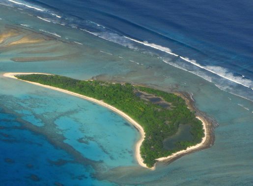 File:Addu Island (1525099728).jpg - Wikimedia Commons