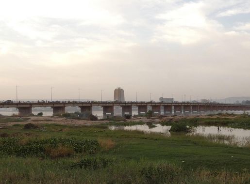 File:Pont des Martyrs Bamako (cropped).jpg - Wikimedia Commons