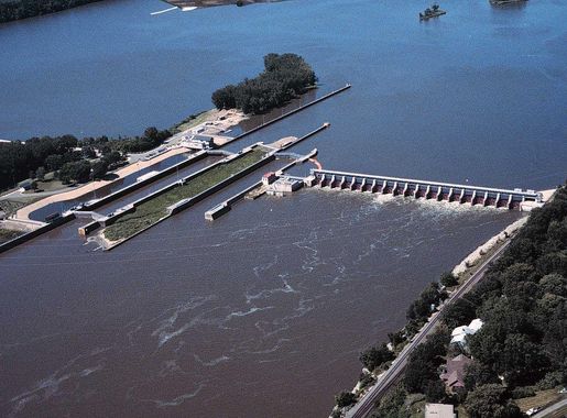 File:Mississippi River Lock and Dam number 2.jpg - Wikimedia Commons