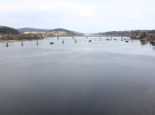 File:Lenser at Fetsund, Akershus, Norway, Glomma River.JPG - Wikimedia  Commons
