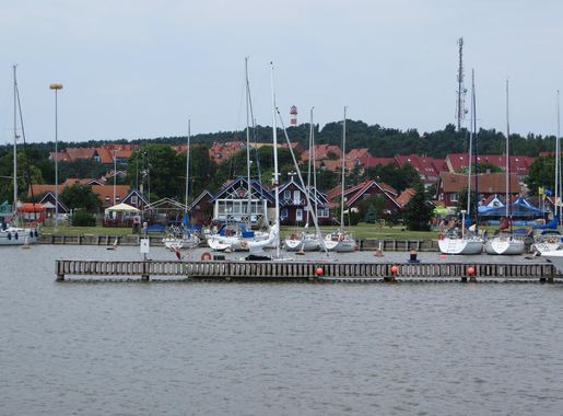 File:Nida Port.jpg - Wikimedia Commons