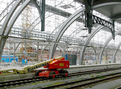 File:Hauptbahnhof Lübeck Umbau 1.jpg - Wikimedia Commons
