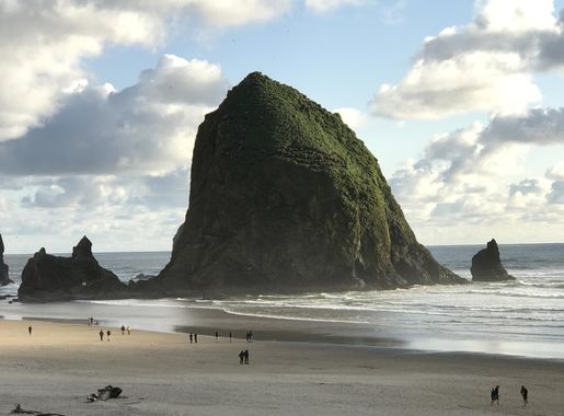 File:Haystack Rock northwest face.jpg - Wikimedia Commons