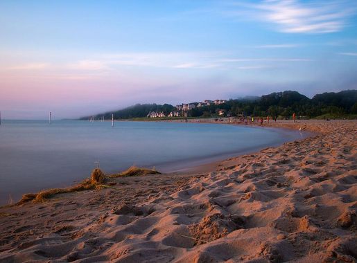 Archivo:Fog on Lake Michigan (14606166580).jpg - Wikipedia, la enciclopedia  libre