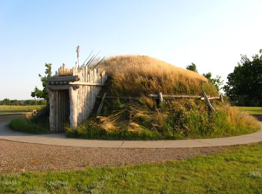 File:Knife River Earthlodge.JPG - Wikipedia