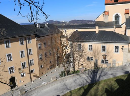 File:Salzburg - Mülln - Augustinergasse Augustinerkloster - 2014 02 26 -  Ansicht.jpg - Wikimedia Commons