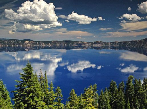 File:Crater Lake National Park Oregon.jpg - Wikimedia Commons