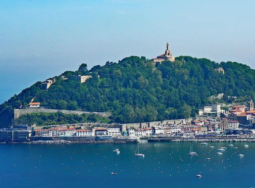 File:San Sebastian Monte Urgull 06 2012 2504.jpg - Wikimedia Commons