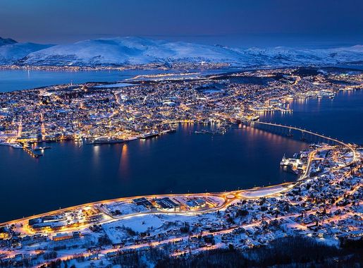 File:Tromso Tromsø Norway tunliweb 02.jpg - Wikimedia Commons