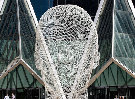 File:'Wonderland' (2012) by Jaume Plensa -- The Bow Building Plaza Calgary  (AB) September 2019 (48795289373).jpg - Wikimedia Commons