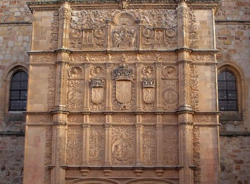 File:Salamanca - Universidad, Escuelas Mayores, fachada 07.jpg - Wikimedia  Commons