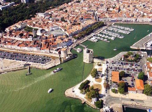 File:La rochelle, Le vieux port.JPG - Wikipedia