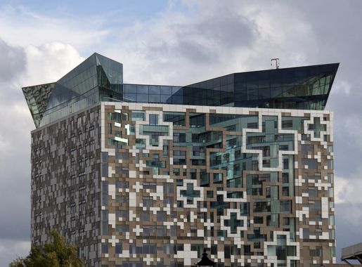 File:The Cube birmingham.jpg - Wikimedia Commons