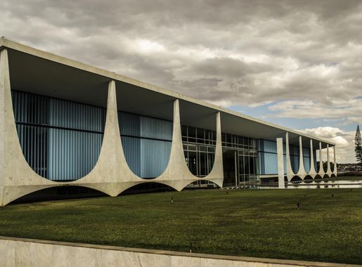 Ficheiro:Palácio da Alvorada, Presidential residence, 1957.jpg – Wikipédia,  a enciclopédia livre