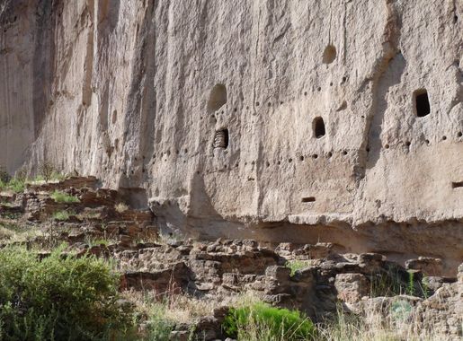 File:Bandelier multi-story dwelling.jpg - Wikimedia Commons