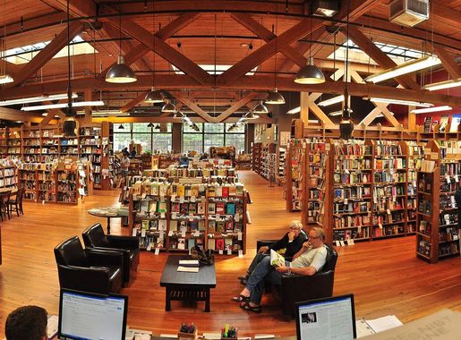 File:Elliott Bay Books (Capitol Hill) interior pano 01.jpg - Wikimedia  Commons