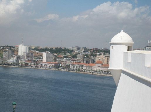 File:Luanda4.jpg - Wikimedia Commons