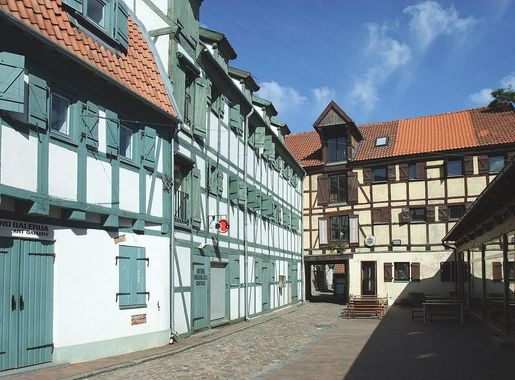 File:Klaipeda-Stadtrundgang 02.jpg - Wikimedia Commons