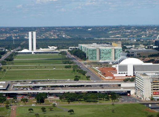 Ficheiro:Esplanada dos Ministérios, Brasília DF 04 2006.jpg – Wikipédia, a  enciclopédia livre