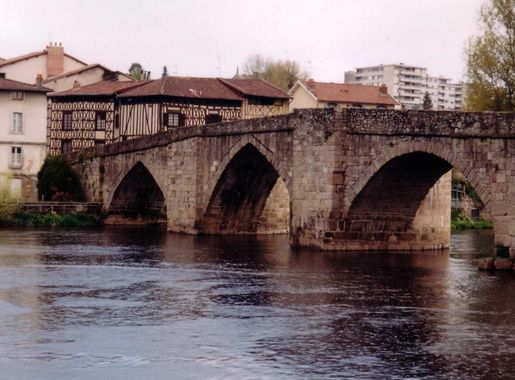 File:Limoges bridge Saint Martial.JPG - Wikipedia