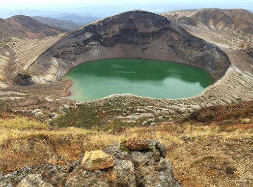 File:Okama crater lake, Mt. Zao, Tohoku region, Japan (north facing  view).jpg - Wikimedia Commons