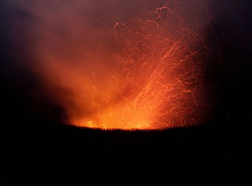 File:Mt Yasur volcano, Tanna, Vanuatu.JPG - Wikimedia Commons