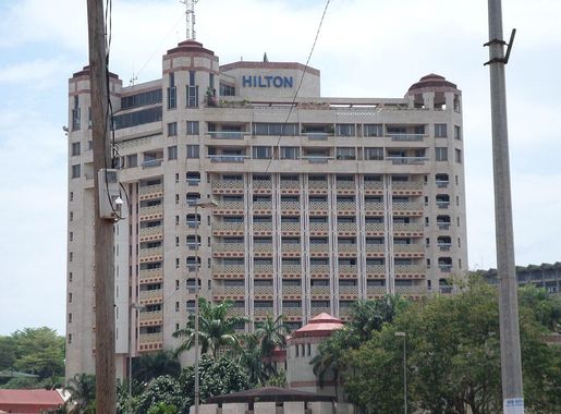 Fichier:Hilton Hotel Yaoundé.JPG — Wikipédia