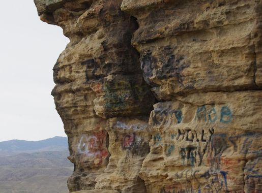 Free Images : rock, skyline, view, formation, cliff, arch, ledge, graffiti,  terrain, material, rocks, geology, badlands, tags, bedrock, ancient history  2048x3072 - - 867158 - Free stock photos - PxHere