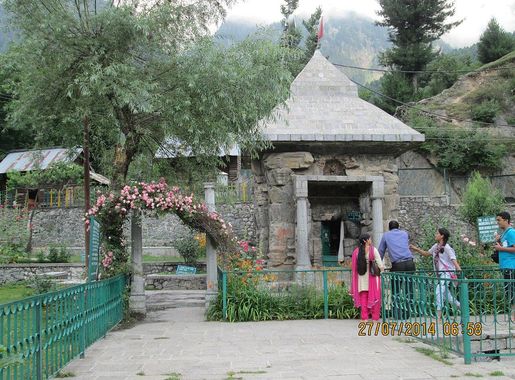 File:Mamaleshwar Temple - Pahalgam, Kashmir.jpg - Wikimedia Commons