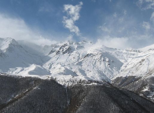 File:Arevik National Park and Meghri mountains in winter.jpg - Wikimedia  Commons
