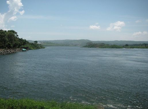 File:Source of the Nile in Jinja PICT0147.JPG - Wikimedia Commons