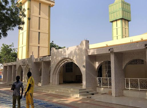 File:Niger, Kiota (05), grand mosque, main entrance.jpg - Wikimedia Commons