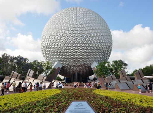 File:1 epcot spaceship earth 2010a.JPG - Wikipedia