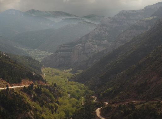 File:Vouraikos-Gorge Peloponnese.jpg - Wikimedia Commons