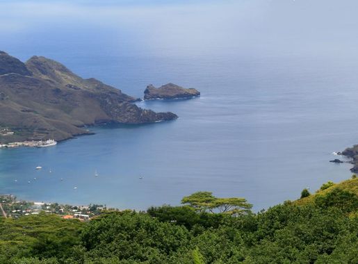 File:NukuHiva - Baie de Taiohae - 20061109.jpg - Wikipedia