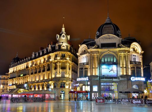 File:Place de la Comédie (11539040386).jpg - Wikimedia Commons