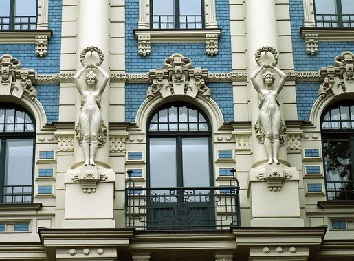 File:Riga art nouveau building (Elizabetes iela).jpg - Wikimedia Commons