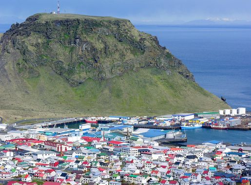 File:Vestmannaeyjar020.JPG - Wikimedia Commons