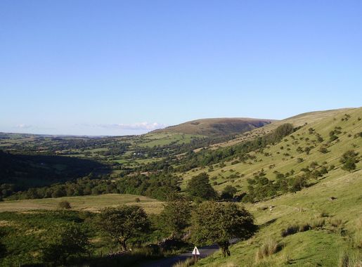 File:Brecon Beacon Park 05.JPG - Wikimedia Commons