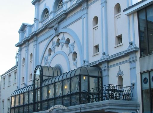 File:Opera House Jersey.jpg - Wikimedia Commons