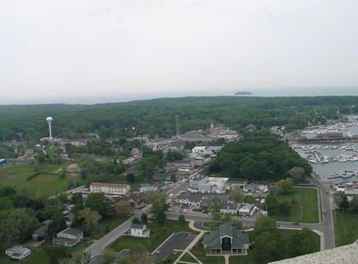 File:Put-in-Bay village aerial May 2009.JPG - Wikimedia Commons