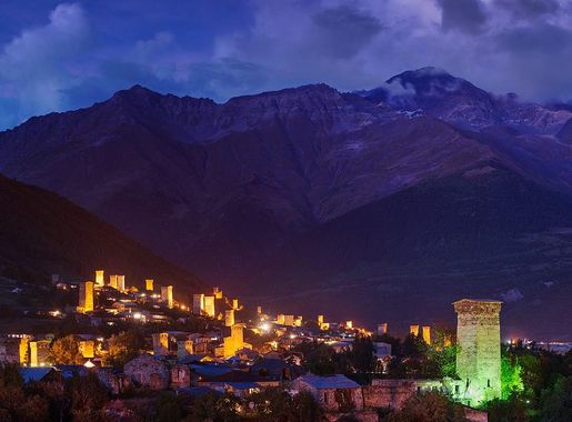 File:Night view of Mestia.jpg - Wikimedia Commons