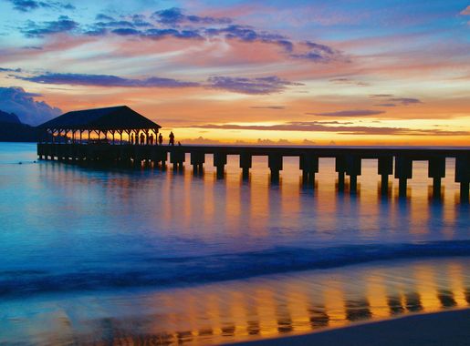 File:Sunset at Hanalei Pier on the island of Kauai.jpg - Wikimedia Commons