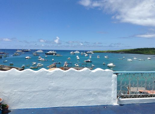 File:Shipwreck Bay of San Cristobal, Galapagos Ecuador 2013.JPG - Wikimedia  Commons