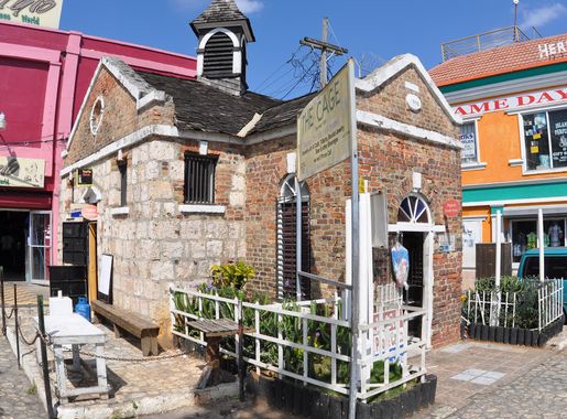 File:Historic Building Montego Bay Jamaica Photo D Ramey Logan.jpg -  Wikimedia Commons