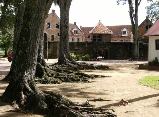 File:Paramaribo, Fort Zeelandia.JPG - Wikimedia Commons