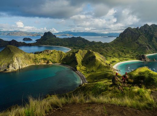 File:Pulau Padar 1.jpg - Wikimedia Commons