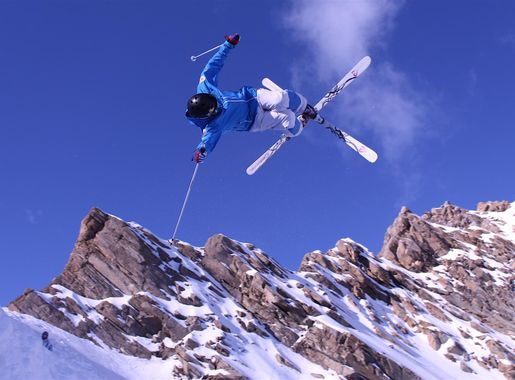 File:Austria, Caprun, kitzsteinhorn glacier 2018 (Pavlenko Alexey).jpg -  Wikimedia Commons