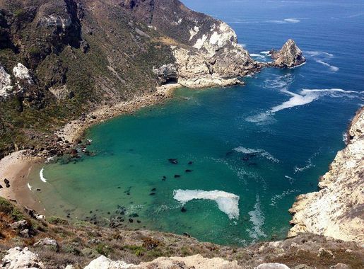 File:Potato Harbor Santa Cruz Island.jpg - Wikimedia Commons